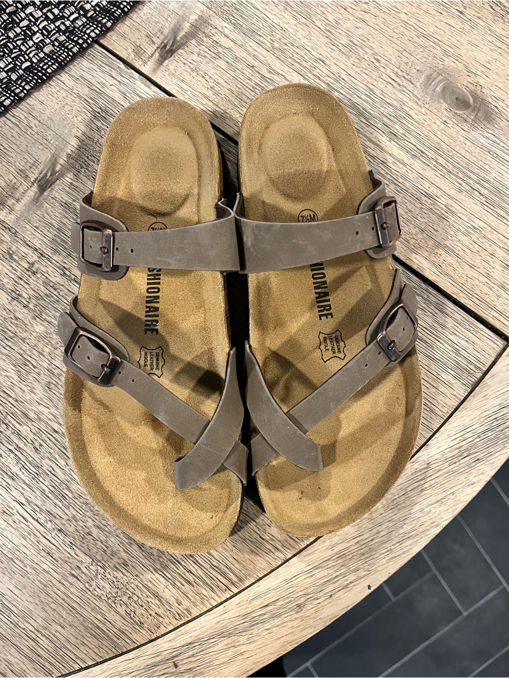 Women’s Brown Buckle Adjustable Sandals